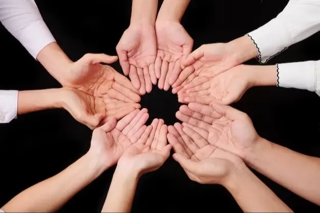 Harmonise ta FL'Âme - Laura Sepieter - guérisseuse de l'âme, du coeur et des corps, accompagnatrice sur votre chemin d'éveil et/ou votre parcours de Flammes Jumelles constellations, guérison des blessures de l'âme, coaching, sonothérapie énergétique